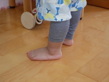 お子さんの足の成長 靴選びは大丈夫 子供の足のトラブル が急増中です 子育て支援情報 まいぷれ 和歌山市