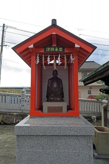 【津田永忠像】<br>津田の華々しい偉業が現在の岡山県南部の観光スポットを生み出した