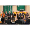 クリスタル表彰盾「記念式典でも映えるキラキラと輝くクリスタル表彰盾」