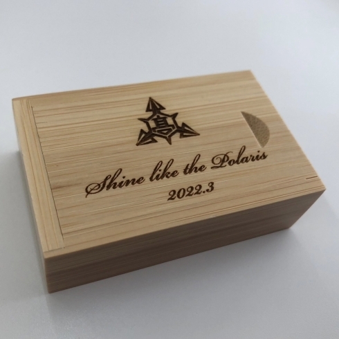 木製USBメモリ「卒業記念の『木製のUSBメモリ』をご注文いただきました。」