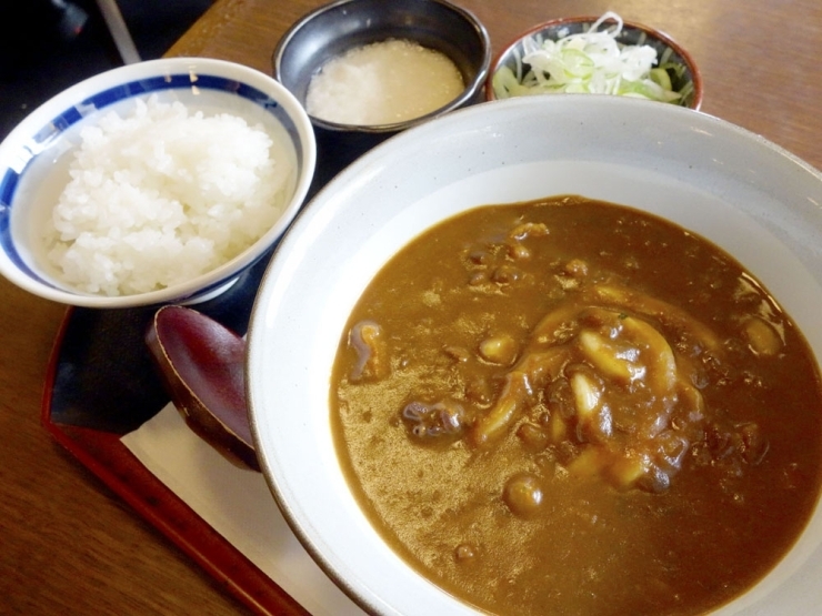 カレーの香りが食欲を引き出してくれます