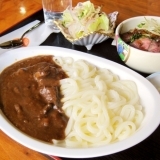 ローストビーフ丼＆カレーうどんセット～三次市十日市中のグルメ～