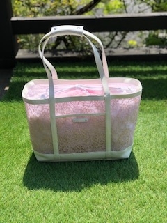 ピンクレースのキャリーバッグ「Luxeフェア　(*´ω｀)」