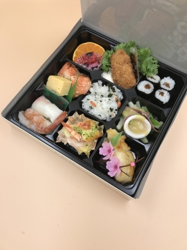 「折詰め　お弁当♪」