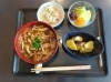 丘の上肉うどん🍜ペロリ👅美味しかった。「ポカポカ陽気はいいですね🌺みんな春を待っていました(✿◡‿◡)」