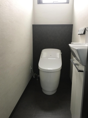 「アクセントクロスでワンランク上のトイレ空間を✧」