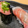 一度気軽に味わってください🍣「そのままでも絶品！「炙りサーモン」や「オニオンサーモン」も絶品！🍣　『立ち食い寿司』専門店🍣　桜すし」