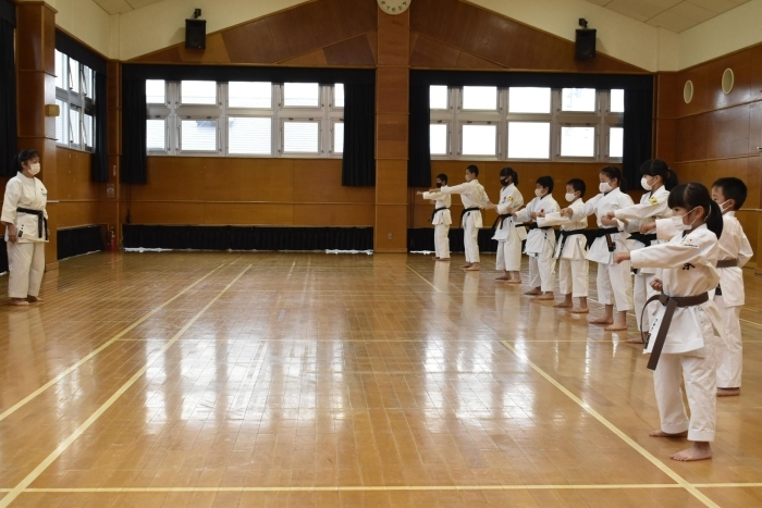 千葉県空手道選手権大会女子 形の部 優勝 白井市在住の松永3姉妹 しろい情報 しろいまっち 白井市