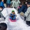 そりも笑顔も止まらない！　園庭に雪国がやってきた！【埼玉県伊奈町】