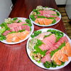 「法事や特別なご注文に、三重県産の魚介を盛り込んだお弁当・刺身盛り合わせ承ります」