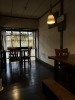 本漆喰の壁が落ちつく「色んなお部屋で楽しめます[古民家をリノベした大人のカフェ]」
