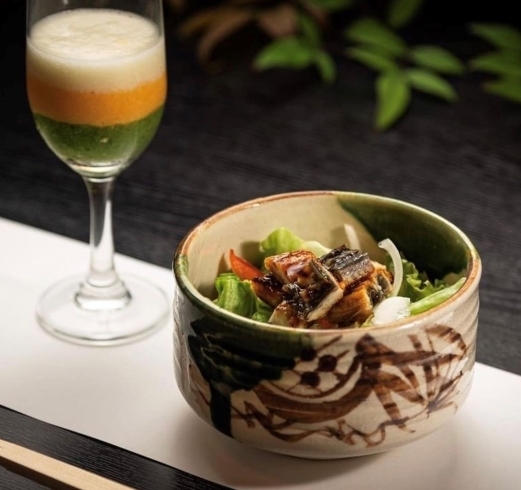 鰻サラダは想月特製・山芋ドレッシングで。「おかげさまで「創作和食＆cafe想月」は2周年を迎えました。」
