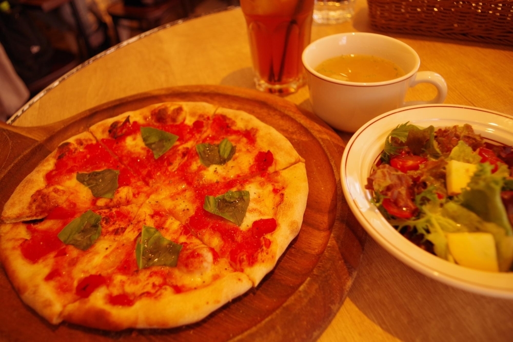 西鉄久留米駅徒歩1分 オープンキッチンのオシャレな店内で本格ピザランチ 久留米ランチ特集 まいぷれ 久留米市 西鉄久留米駅徒歩1分 オープンキッチンのオシャレな店内で本格ピザランチ 久留米ランチ特集 まいぷれ 久留米市