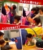 トンネル抜けて、子供達のお家にプレゼント届けるよ!「南区&下京区のベビーもママも笑顔いっぱいXmasリトミック🎄ベビーサンタがプレゼント届けるよ【京都市南区&下京区のピアノ・リトミック・英語リトミック・ベビーリトミック】」