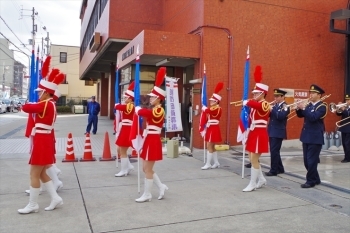 京都府警察音楽隊による祇園小唄のメロディーに乗せて、いざ出発