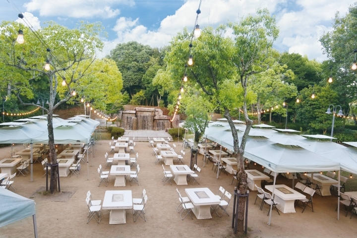 広大なガーデン 設備の整ったホテル敷地内のbbq場 青山bbqフィールド 姫路でバーベキューするならココ まいぷれ 姫路