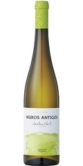 アンセルモ・メンデス・ビーニョス<br>ムロス・アンティゴス　ロウレイロ<br>ポルトガルの地ブドウ、ロウレイロ100%の白ワイン。新鮮なフルーツのアロマに白い花。程よくボディのある果実味と酸のバランスが素晴らしく、料理全般と相性が素晴らしい。<br>