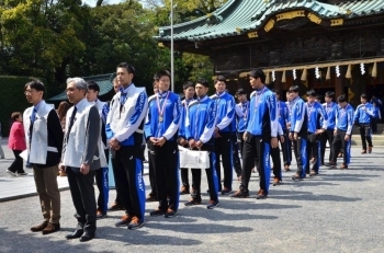 バレーの選手は背が高いです