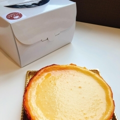 手作りチーズケーキ(1ホール)