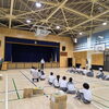 「🏫葛飾区立本田中学校で「防災のちから教室」開催❗️📦段ボールベッド・まくら体験や避難所運営ゲーム、災害時緊急ダイヤルVR、応急手当などを通して中学生が楽しく防災を学ぶ！🌀台風19号の水害映像から日頃の備えの大切さも実感💚」