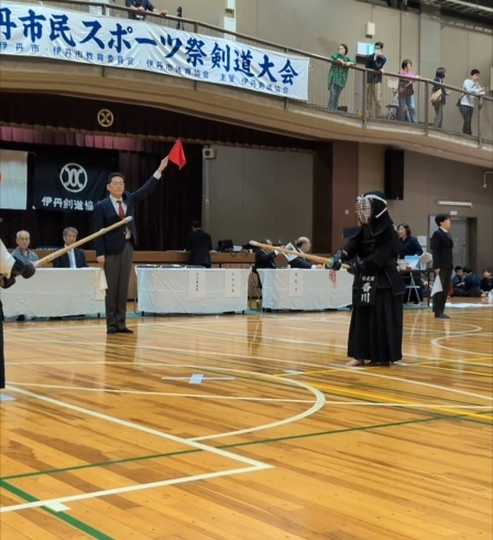 旗が上がりました！「第25回鶴丸杯少年剣道大会・第73回伊丹市民スポーツ祭剣道大会【10/27】」