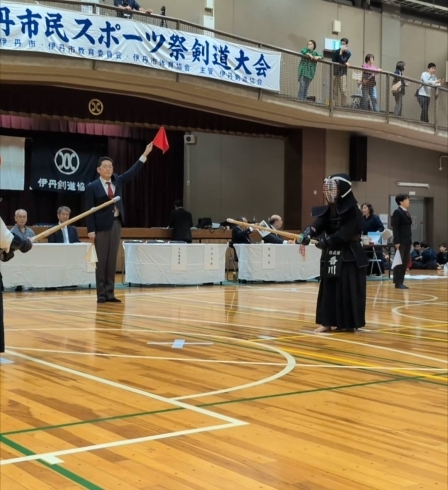 旗が上がりました!「第25回鶴丸杯少年剣道大会・第73回伊丹市民スポーツ祭剣道大会【10/27】」
