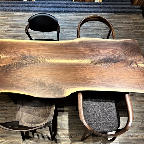 一枚板テーブル、無垢のテーブル、ダイニングテーブルのご紹介。札幌市