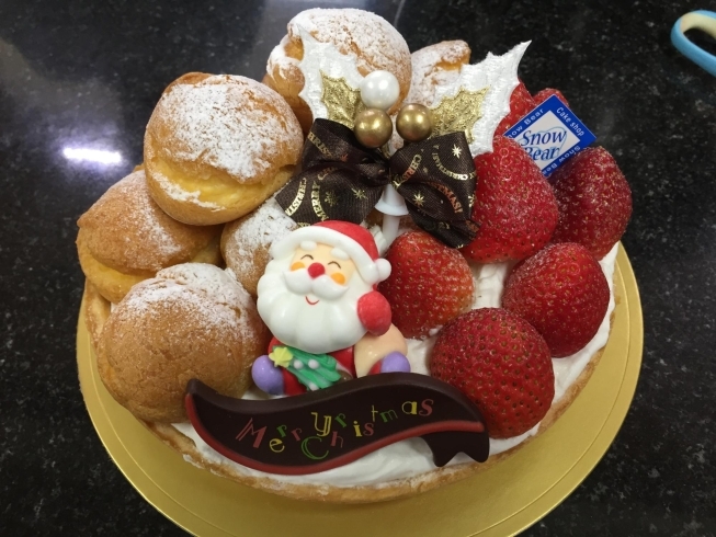 クリスマスケーキ プチシューと苺のタルト「PayPay加盟店になりました」