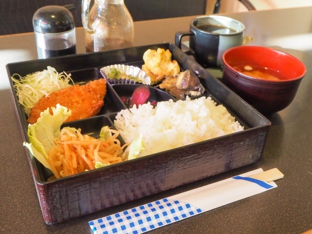 西区西町 喫茶とーてむ さんのおふくろの味 手づくり日替わりお弁当 札幌市西区 手稲区のおすすめランチ特集 まいぷれ 札幌市西区 西区西町 喫茶とーてむ さんのおふくろの味 手づくり日替わりお弁当 札幌市西区 手稲区のおすすめランチ特集 まいぷれ 札幌市西区