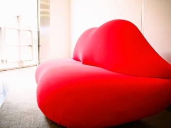 人気の高い椅子“マリリン”「埼玉県立近代美術館」