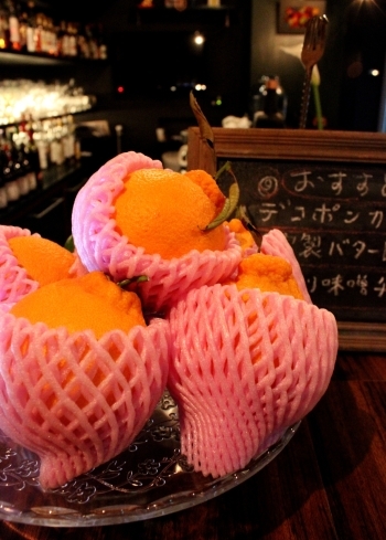 季節のフルーツをふんだんに使ったカクテルをご賞味あれ。「JapanizeBAR 和助」