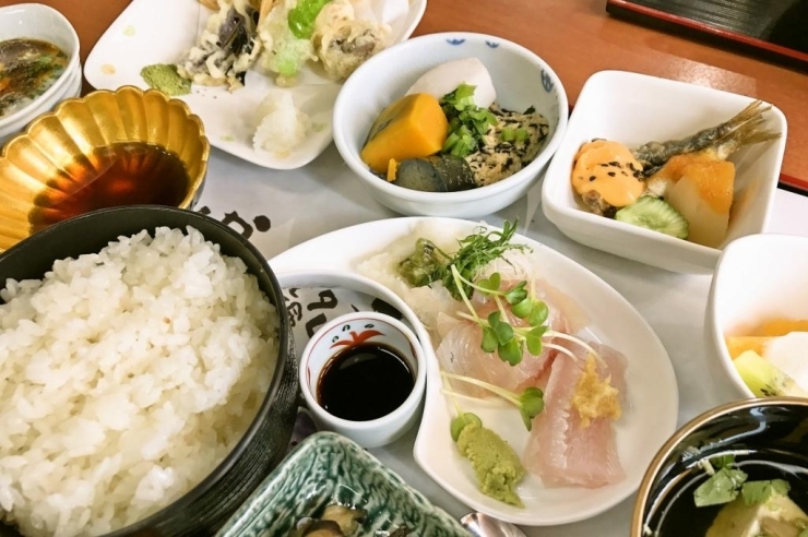 閉店 加古川駅から志方へ抜ける道沿いの 食彩こばやし さんで今日も贅沢ランチ 加古川のおすすめランチ まいぷれ 加古川市