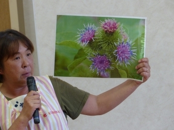 茨城県女性農業士　行方支部　ポプリの会は、　色々なイベントなどで茨城県内の農産物のPRをしています。講話をしているのはポプリの会　中城氏です。