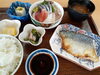 サバの塩焼き＋刺身盛り合わせ定食「週末の人気メニューご紹介」