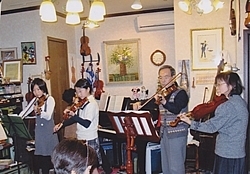 「矢切バイオリン教室・星」こどもさんから大人の方まで、楽しくバイオリンを始めましょう♪