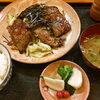 【馬高】お肉屋さんらしいボリューム満点な食堂でランチ