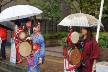 女性の方も着物姿で歩いていましたよ