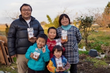 山里どうぶつファミリーのモデル（笑）
丹誠込めて作っています「山里食加工所」