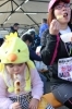 みたらし団子を放心状態でほおばる私と、最後まで応援してくれたかわいいちびっこちゃん。ヒヨコの帽子似合いすぎっ！
