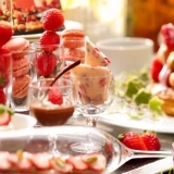 オリエンタルホテル広島のストロベリーデザートブッフェ「100％ strawberry」