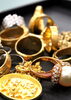 「入れ歯もれっきとした金です！ 買取り出来ますよ！」