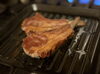 「オーストラリア産骨付きラム肉のグリル」