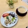 お食事や甘いものもあります「4/21(金)人間ジュークボックス宮原春彦さんのショー♪」