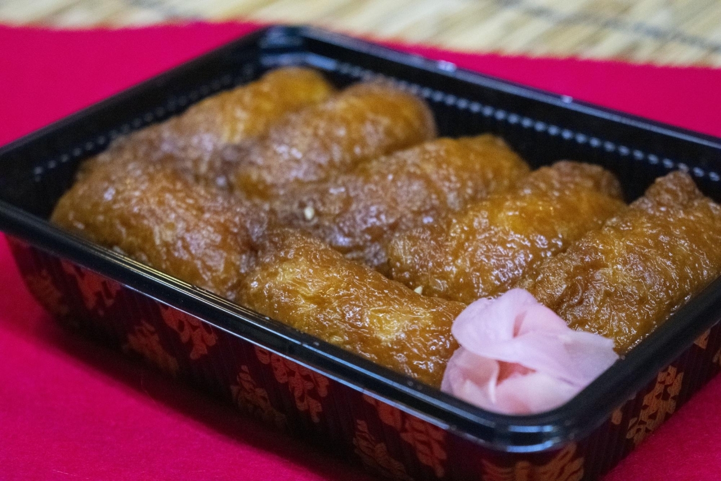 カリッ とクルミの香ばしさ ジュワッ とおあげの甘辛さ お稲荷さんの街 笠間 いなりずしとおキツネさん まいぷれ 笠間市 カリッ とクルミの香ばしさ ジュワッ とおあげの甘辛さ お稲荷さんの街 笠間 いなりずしとおキツネさん まいぷれ 笠間市