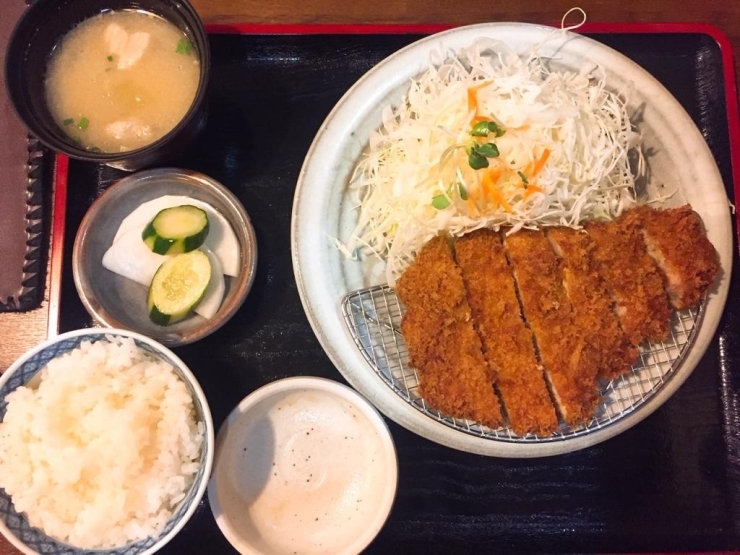 特ロースカツ定食 1,050円