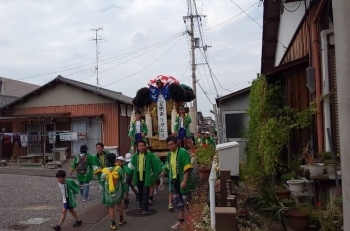 お花をくれた民家の方々にお礼回り