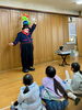 最後は言葉を使わないパントマイム作品を。「【開催報告】小島町子ども会で進級祝い！クラウンブッチィーのコミカルバラエティーショー」