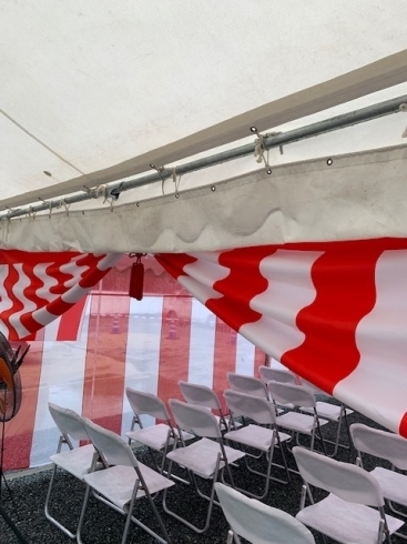 雨樋「東広島市西条朝日町　大きいタイプの地鎮祭です！雨の日の設営・・・。　発電機用の小テントも設置してみました！　なんでも準備しますよ　レンタルほり」