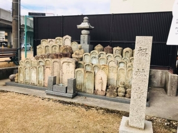 江戸初期の墓石