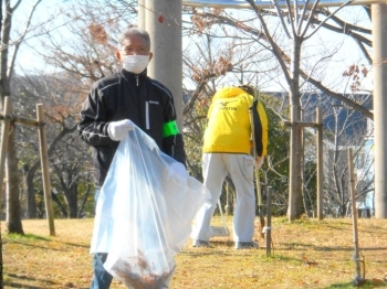 落ち葉も残り僅かです。